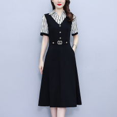 批发2026夏季女装条纹西服领拼色时尚气质遮肉显瘦中年<b class='q'>妈妈</b>连衣裙中裙
