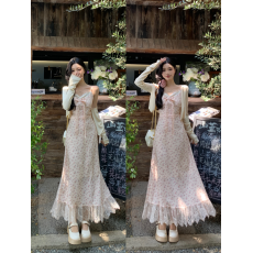 批发实拍雾漫花海雪纺碎花连衣裙蕾丝拼接甜美显瘦收腰修身吊带裙<b class='q'>开衫</b>