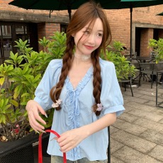 批发实拍 2025夏季新款法式复古温柔甜美V领系带单排扣短袖衬衫女