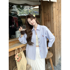 批发<b class='q'>韩版</b>设计感彩色小马刺绣蓝条纹衬衫女装<b class='q'>长袖</b>2026别致翻领上衣