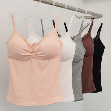 批发<b class='q'>夏</b>季新款女网红细肩带方领一体杯蕾丝抹胸吊带显瘦百搭背心打底衫