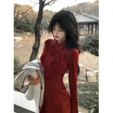 批发<b class='q'>红色</b>旗袍日常可穿改良年轻款少女订婚<b class='q'>礼服</b>敬酒服新中式针织连衣裙