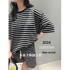 批发韩国东大门<b class='q'>女装</b>夏季新款条纹短袖T恤短裤<b class='q'>套装</b>
