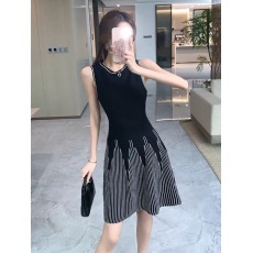 批发天猫抖音质量2026年夏季无袖针织<b class='q'>连衣裙</b>女内搭收腰A字裙背心短裙