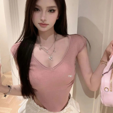 批发v领修身正肩短袖t恤女夏季辣妹褶皱针织<b class='q'>打底衫</b>小个子短款气质上衣