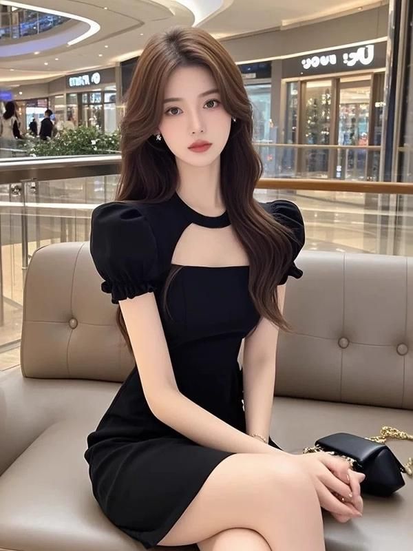 2025 여름 순수한 욕망 바람 품격 몸매 가꾸기 드레스 프랑스식 그는 벤 바람 홀로우 아웃 거품 소매 타이트 스커트 작은 검은 드레스 여성