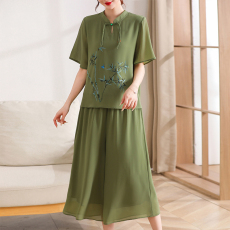 批发<b class='q'>夏</b>装新中式国风真丝两件套女妈妈装洋气上衣阔腿裤奶奶桑蚕丝套装