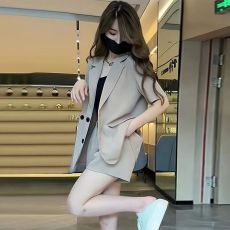 批发盐系轻熟<b class='q'>职业</b>西装两件<b class='q'>套装</b>高级减龄<b class='q'>女装</b>夏季2026新款早初春季穿搭