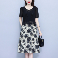 批发高档气质假两件<b class='q'>连衣裙</b>女2026夏季新款遮肚子显瘦时尚优雅妈妈裙子