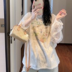 批发<b class='q'>大码</b>胖mm韩国<b class='q'>女装</b>春秋新款卡通喇叭女孩拼接刺绣网纱假两件T恤女
