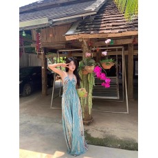 批发西双版纳<b class='q'>泰国</b>复古波西米亚挂脖吊带连衣裙女性感露背海边度假长裙
