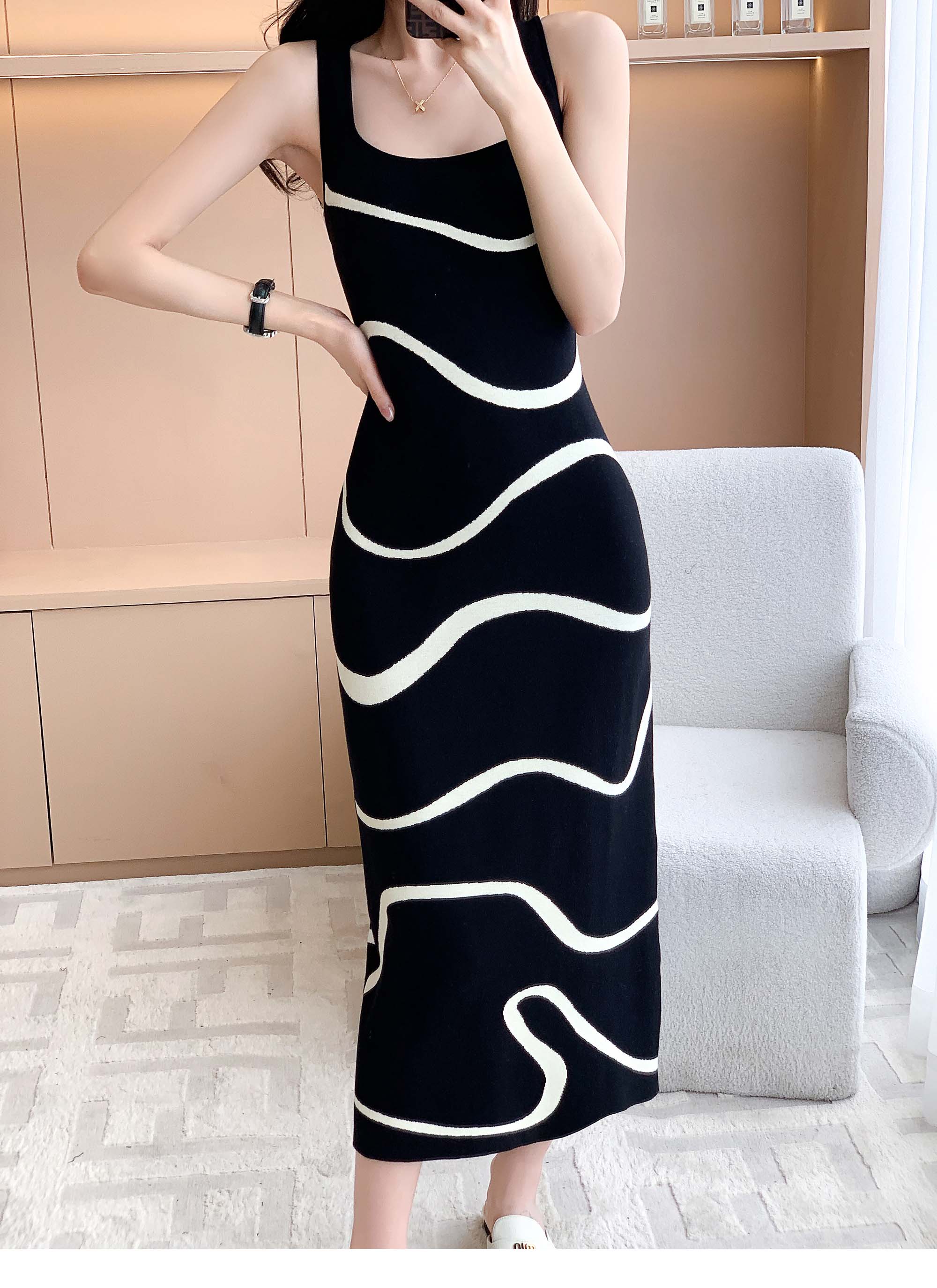 法式复古御姐轻熟风吊带长裙质感高级感波浪条纹针织连衣裙女夏季