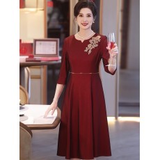 批发2026年高端<b class='q'>夏季</b>晚礼服裙女年轻红色喜婆婆妈妈婚宴装高贵参加婚礼