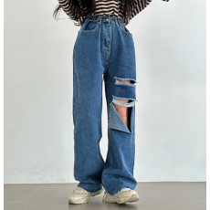 批发现  个性街头破洞直筒<b class='q'>牛仔裤</b>