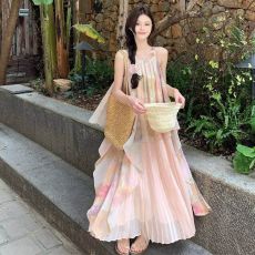批发温柔风假两件吊带<b class='q'>连衣裙</b>女2026夏季海边度假气质无袖网纱百褶<b class='q'>长裙</b>