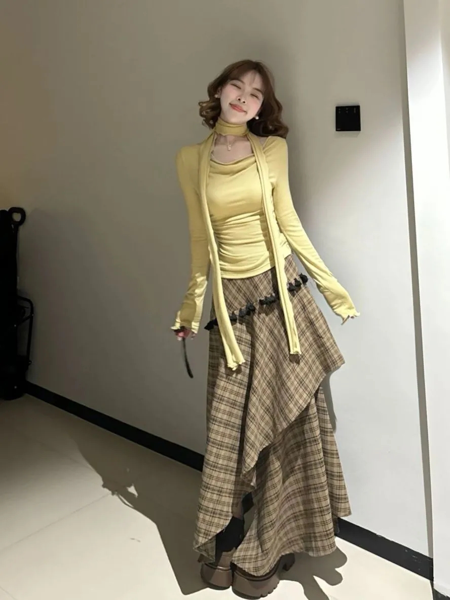 FA36189# 度假风女春秋法式复古黄色长袖针织T恤搭不规则格纹半身裙两件套  服裝批發女裝批發服飾貨源