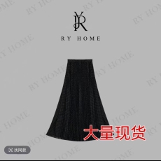 批发2025年女新款设计感百搭半身裙