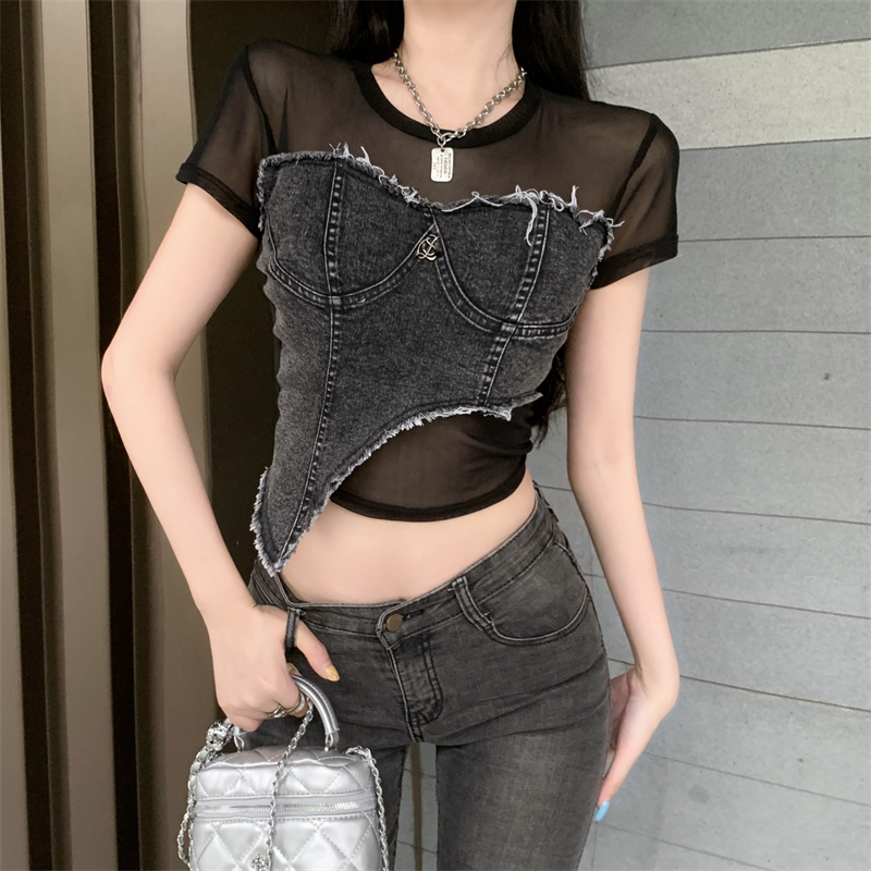 실사 여름 새로운 아메리칸 핫걸 데님 패치워크 불규칙 티셔츠 여성 몸매 가꾸기 디자인 센스 반팔 맨위