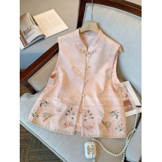 批发粉色新中式立领提花刺绣马甲女2026春季新款<b class='q'>甜美</b>减龄国风背心上衣