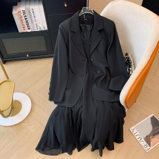 批发130-350斤特大码女装胖mm气质西装外套+吊带裙通勤风套装春秋新款