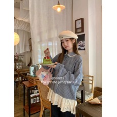 批发法式复古拼接蕾丝花边<b class='q'>格子衬衫</b>女2026春秋新款娃娃领宽松长袖上衣