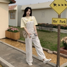 批发学生田园风小碎花<b class='q'>背带裤</b>连体裤休闲甜美小众设计感气质减龄套装