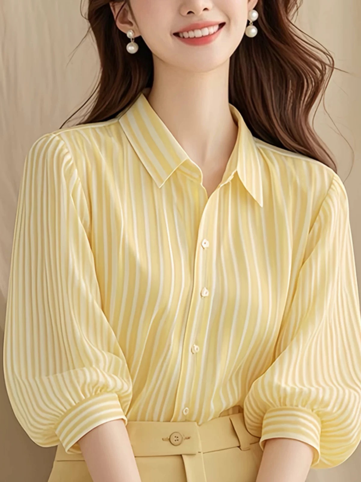 황색 POLO 칼라 7부 소매 긴팔 긍정적 인 어깨 티셔츠 여성 2026 새로운 열기 봄 한 부서 고유 한 아름다운 맨위