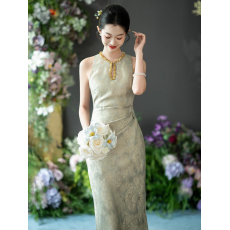 批发新中式晨拍礼<b class='q'>服</b>女<b class='q'>新娘</b>高级感气质订婚结婚设计感无袖<b class='q'>敬酒</b><b class='q'>服</b>连衣裙