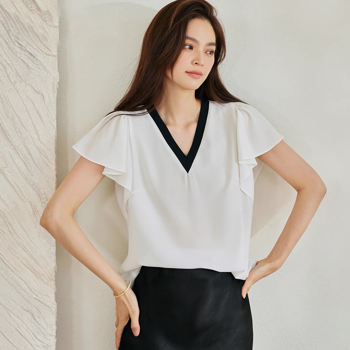 法式V领拼接衬衫女夏季新款气质白色荷叶袖T恤上衣 服裝批發女裝批發服飾貨源