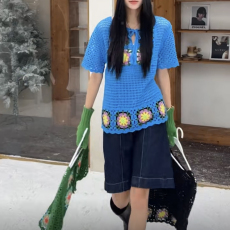 批发镂空钩花针织<b class='q'>短袖</b><b class='q'>t</b><b class='q'>恤</b>女时髦时尚洋气夏装小众设计感短款上衣