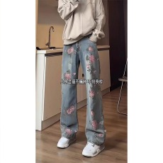 批发港<b class='q'>风</b>潮男夏季新款2025个性字母牛仔裤嘻哈ins潮高街潮流痞帅长裤
