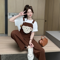 批发实拍2025棕色小狗<b class='q'>背带裤</b>女小众卡通灯芯绒阔腿裤宽松休闲裤套装