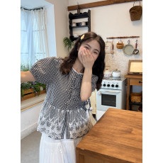 批发实拍实价~2026夏季新款<b class='q'>蕾丝</b>花边拼接圆领短袖衬衣+中长款半身裙女