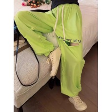 批发已出货  春季新款女装抽绳单边膝盖破洞字母刺绣收口<b class='q'>糖果</b><b class='q'>色</b>卫裤夏