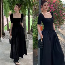 批发珍妮特复古意式简约褶皱半袖U领<b class='q'>街头</b>设计纯欲连衣裙