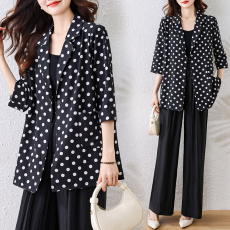 批发薄款西装外套女加大码<b class='q'>胖</b>mm200斤七分袖宽松显瘦垫肩外套