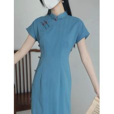 批发俏娘鱼蓝色<b class='q'>复古</b>风改良新中式条纹旗袍2026年春新款日常可穿年轻款