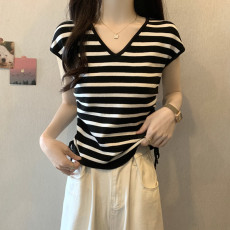 批发实拍大码女装胖妹妹夏装新款条纹V领小飞袖抽绳设计感正肩短袖T恤