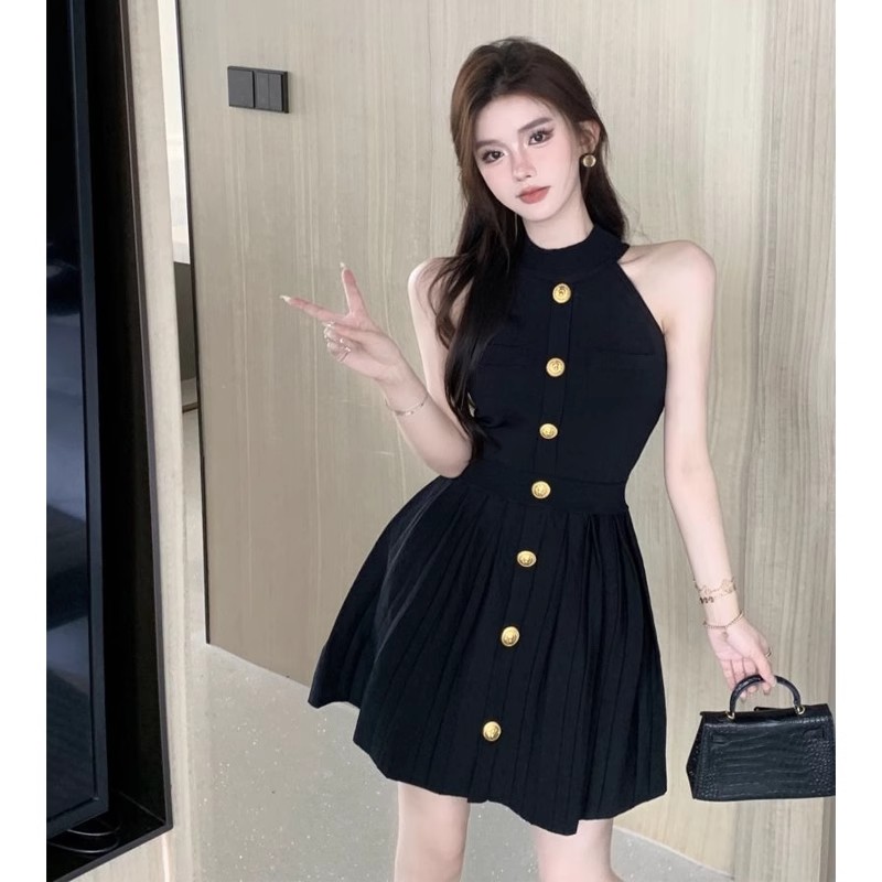 2026 년 여름 그는 벤 바람 프랑스식 빛 럭셔리 작은 대중 고급 절묘한 검정색 민소매 행침 목 허리 수축 드레스 아이들