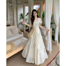 批发大码法式梨形身材<b class='q'>连衣裙</b>女春季复古刺绣吊带裙胖MM遮肚子显瘦裙子