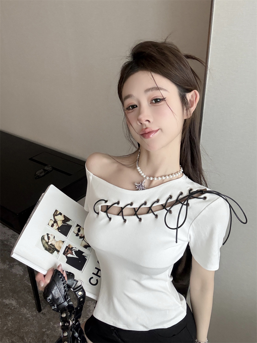 FA25043# 设计感辣妹不规则斜肩纯色镂空修身显瘦绑带短款上衣女 服裝批發女裝批發服飾貨源