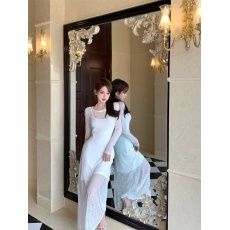 批发实拍实价 法式<b class='q'>蕾丝</b><b class='q'>连衣裙</b>女高级感纯欲气质修身吊带长裙两件套