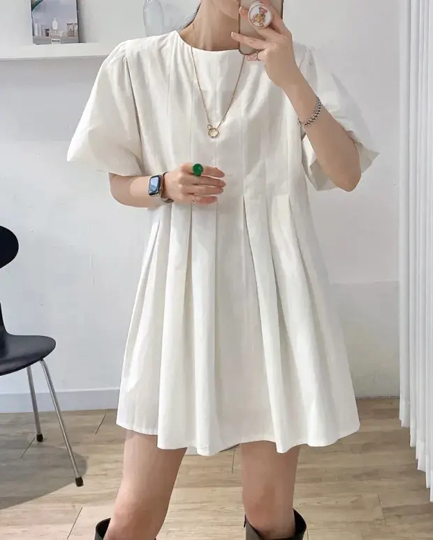 퍼프소매 라운드넥 백주름 원피스 상세 이미지 10