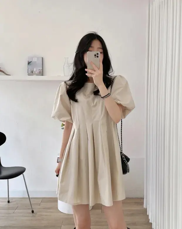 퍼프소매 라운드넥 백주름 원피스 상세 이미지 11