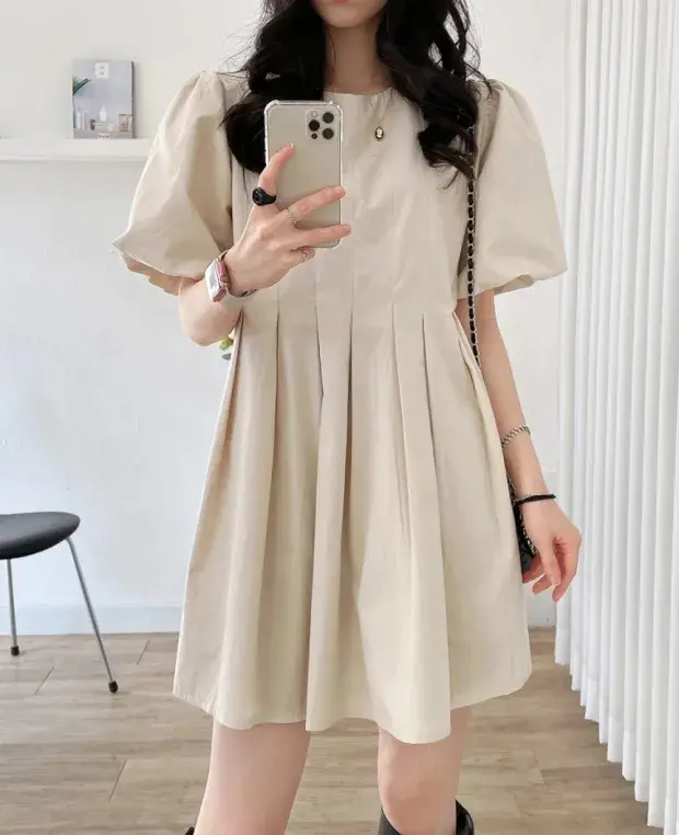 퍼프소매 라운드넥 백주름 원피스 상세 이미지 15