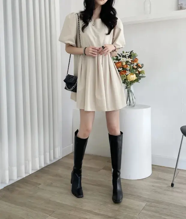 퍼프소매 라운드넥 백주름 원피스 상세 이미지 22