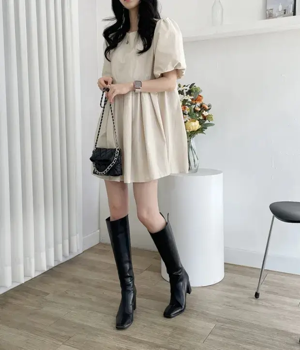 퍼프소매 라운드넥 백주름 원피스 상세 이미지 23