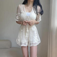 批发25夏季 INS时尚V领短袖<b class='q'>连体裤</b>薄款连衣裤透视<b class='q'>雪纺</b>蕾丝绣花裙 8752