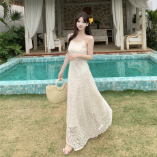 批发大码法式2026夏季新款吊带连衣裙刺绣度假风高级感气质显瘦长裙