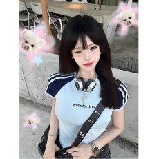 批发已出货 后包领三条杠撞色拼接运动t恤短款<b class='q'>上衣</b>